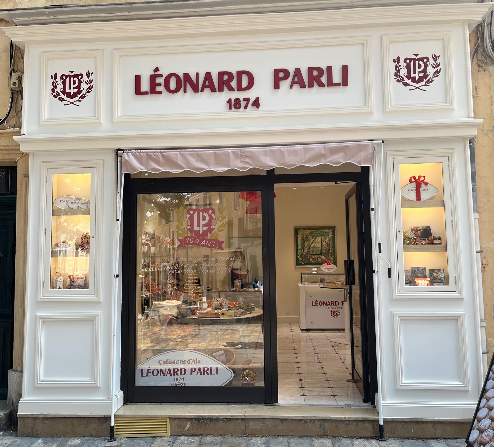 LEONARD PARLI ITALIE
