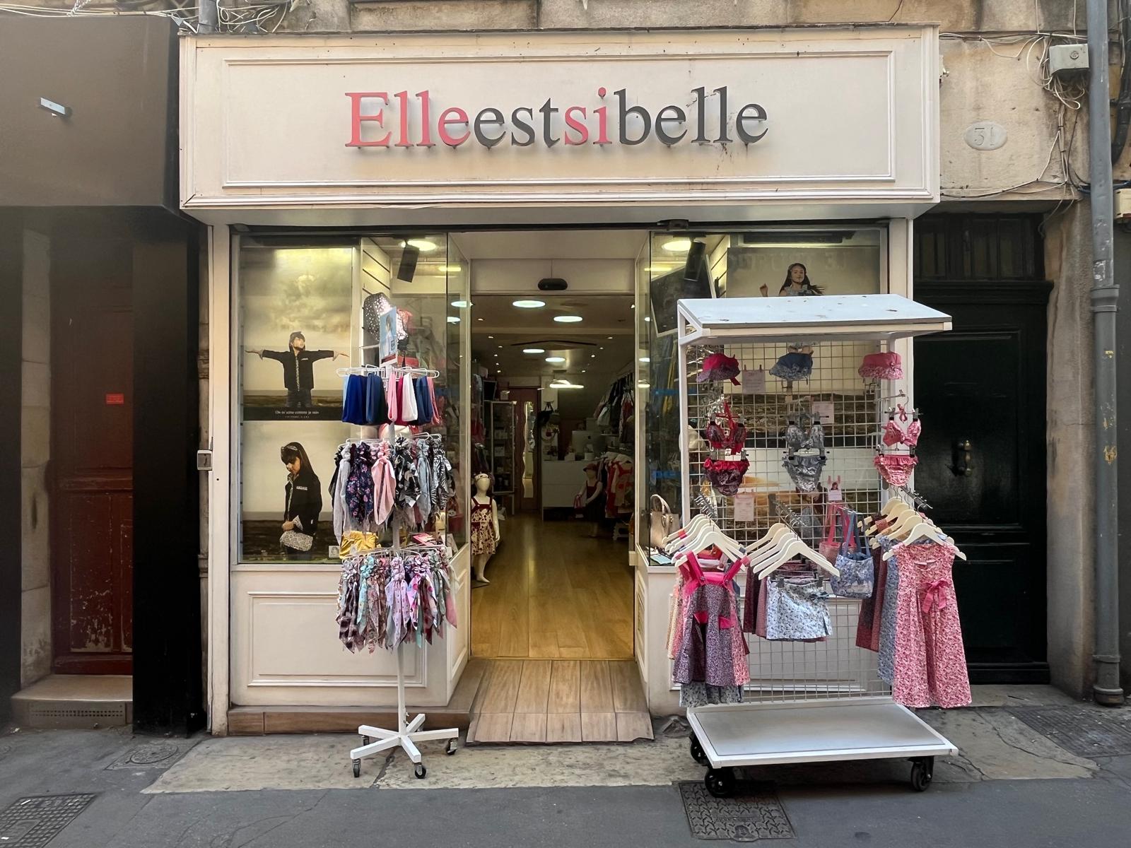 ELLE EST SI BELLE