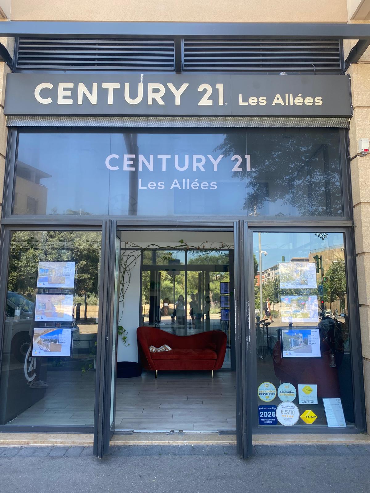 CENTURY 21