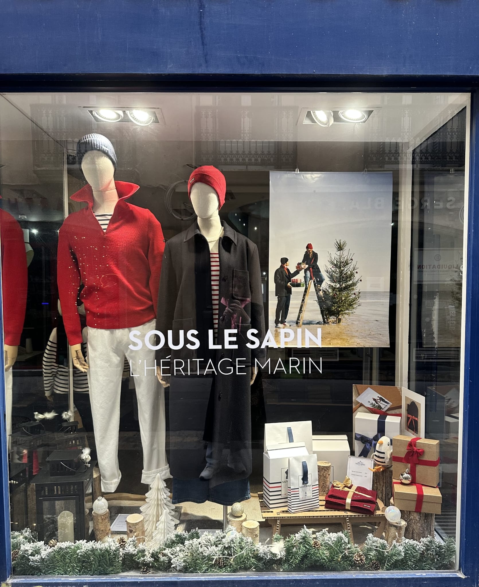 Vitrine — Saint James (photo 1)